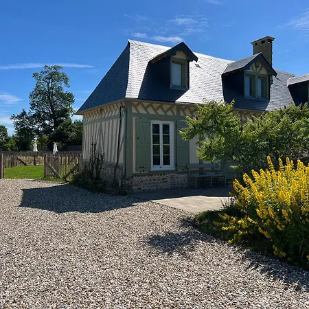 Chaleureuse Ferme Restauree Au Calme Avec Piscine Tatil Evi Fiquefleur-Équainville