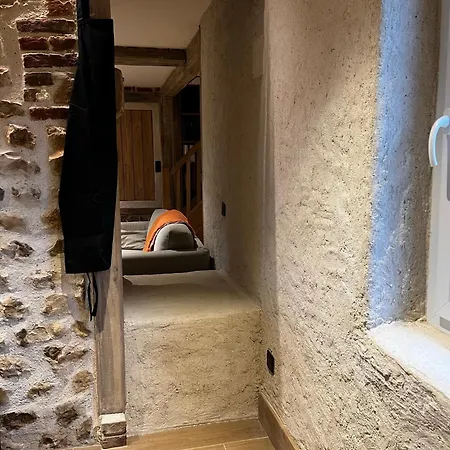 Chaleureuse Ferme Restauree Au Calme Avec Piscine Tatil Evi Fiquefleur-Équainville