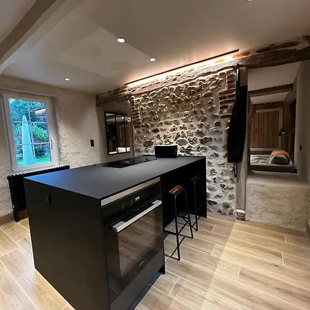 Chaleureuse Ferme Restauree Au Calme Avec Piscine Holiday home *