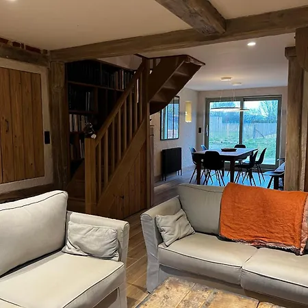 Chaleureuse Ferme Restauree Au Calme Avec Piscine Fiquefleur-Équainville