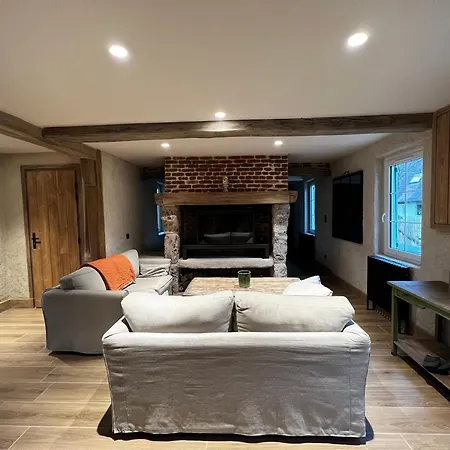 Chaleureuse Ferme Restauree Au Calme Avec Piscine Tatil Evi