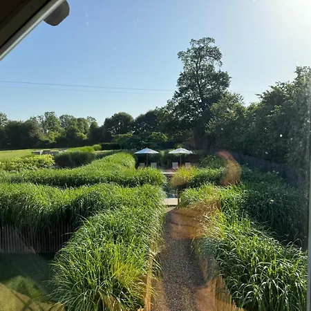 Chaleureuse Ferme Restauree Au Calme Avec Piscine * Fiquefleur-Équainville